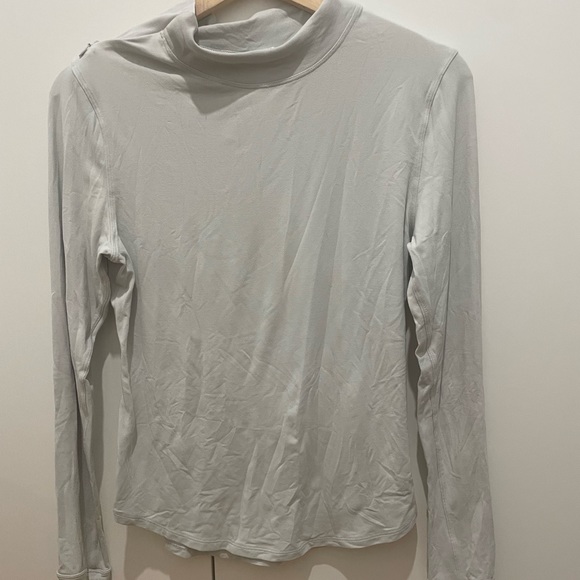 Lululemon Silver White Long Sleeve Mock Neck Top - Picture 1 of 3